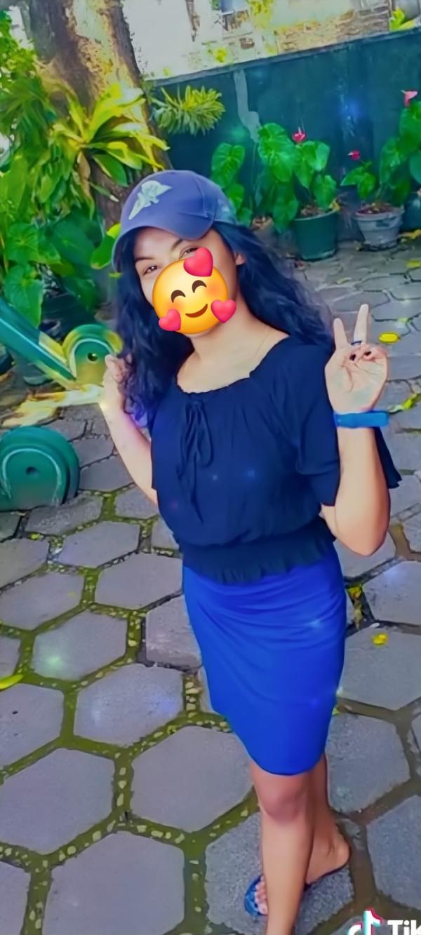 9000/= FULL SERVICE TEEN GIRL KIRIBATHGODA AND WATTALA HUNUPITIYA RD .