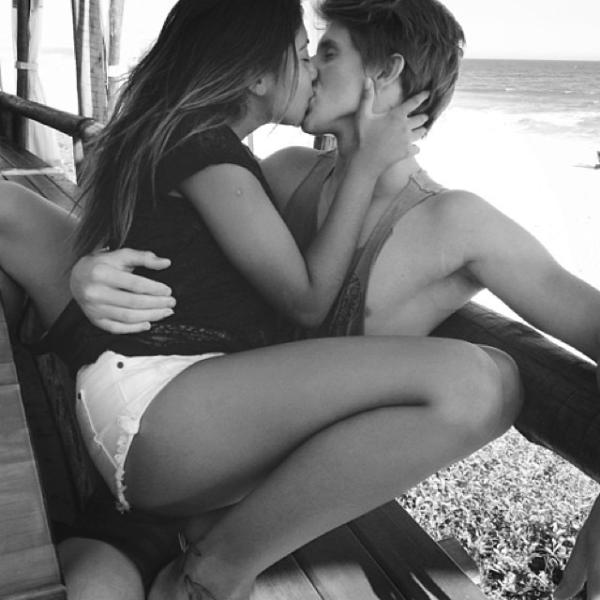 A boy seeking a Woman /Couple / Shemale for not serious relationship.