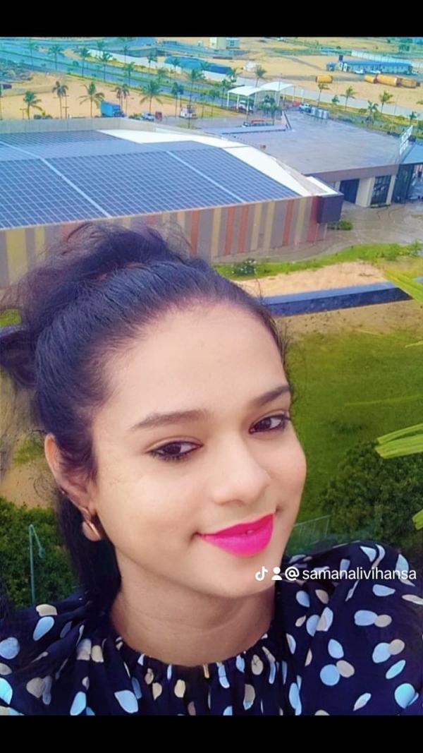 සදලි Genuine Shemale In Nugegoda