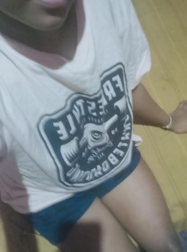 🥰 හයි 🥰  මං සෙයුමි මගේ වයස 22 යි  මං ඉන්නේ මහරගම