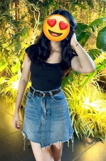 Hot girl at pannipitiya