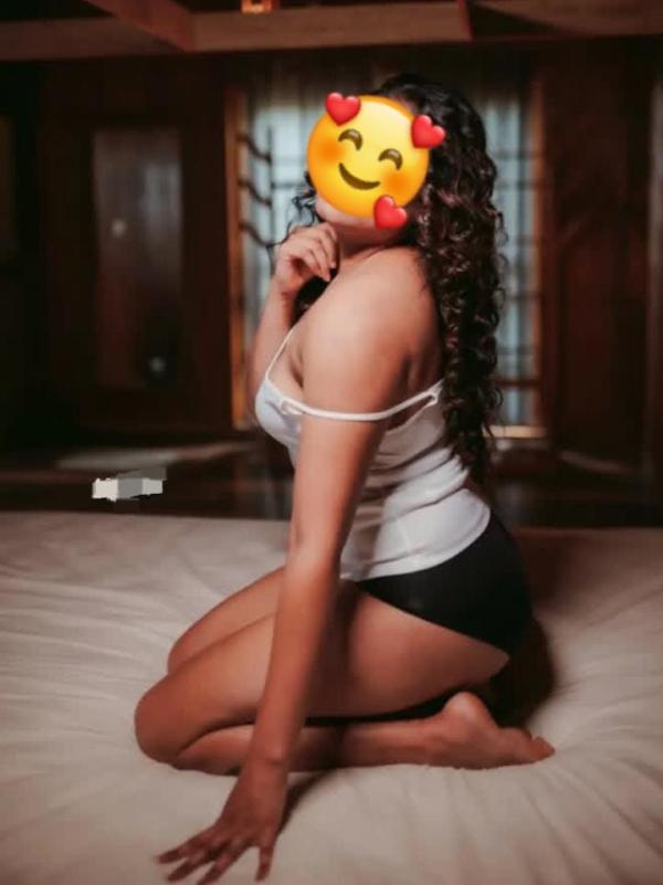 Dehiwala , Boralesgamuwa Hotel Room 🙈 Fun With Sexy Young girl 😘 0766547932