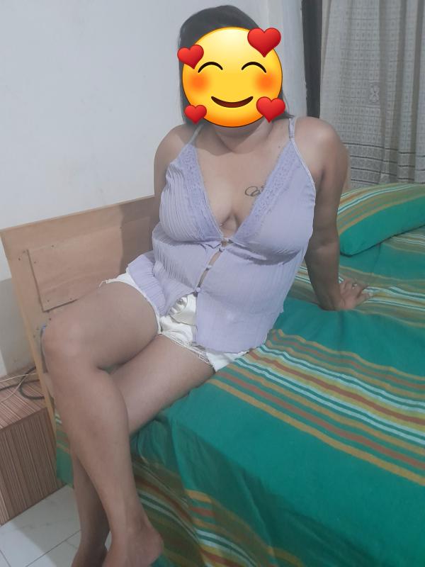 Full Service, Massage, Cam Show, 3some