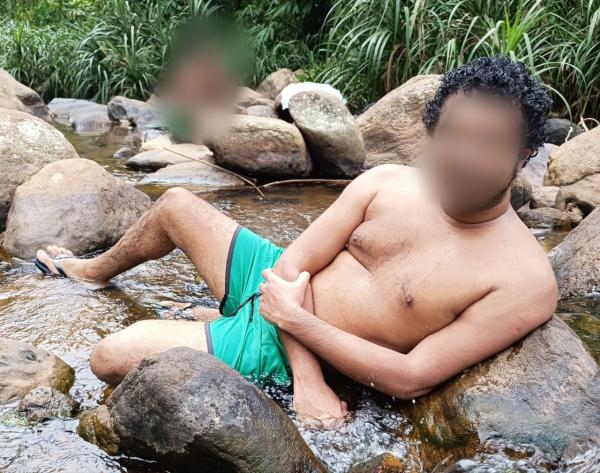 ආදරය කිරීමට
