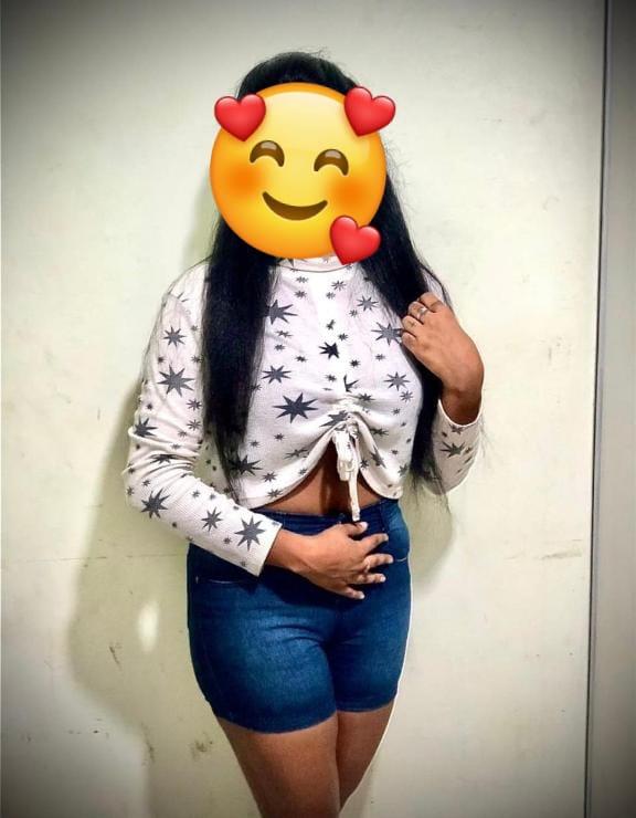 SUPER HOT GIRL AT Mahalwarava town මහල්වරාව