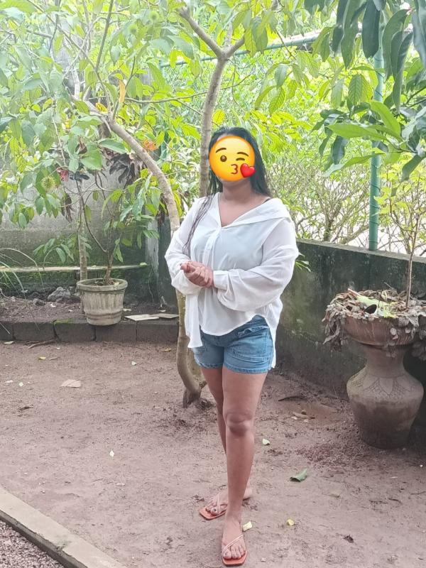 Hot girl full service at Minuwangoda adiambalama  මිනුවන්ගොඩ ආඩිඅම්බලම