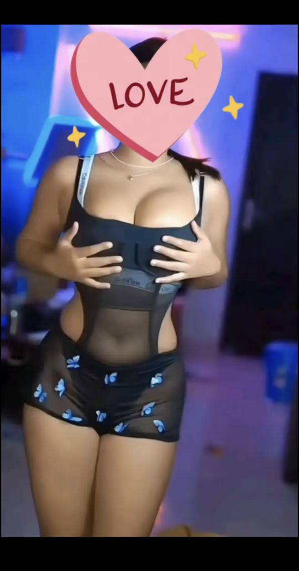 21 Age cute girl🥰  With room 7500/=