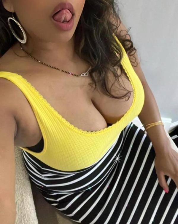 LESBIAN/COUPLE/THREESOME SERVICE