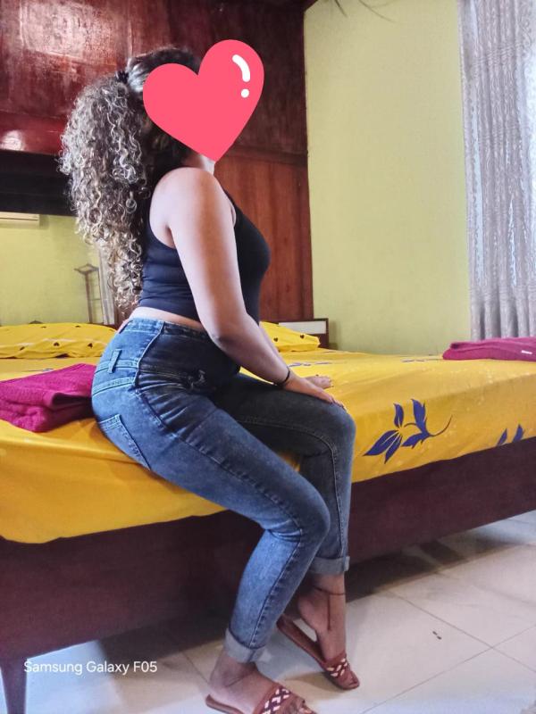 👍🌸  AM  IN MALABE PITTUGALA KADUWELA 5000/= WITHOUT ROOM FULL SERVICE BEAUTIFUL GIRL REALL PICTURE  🌲🌻