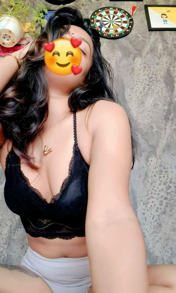 today special saree session live cam show💥 500/=