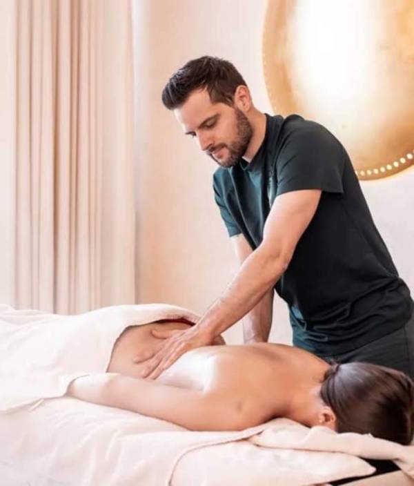 Ladies & couples only vip massege