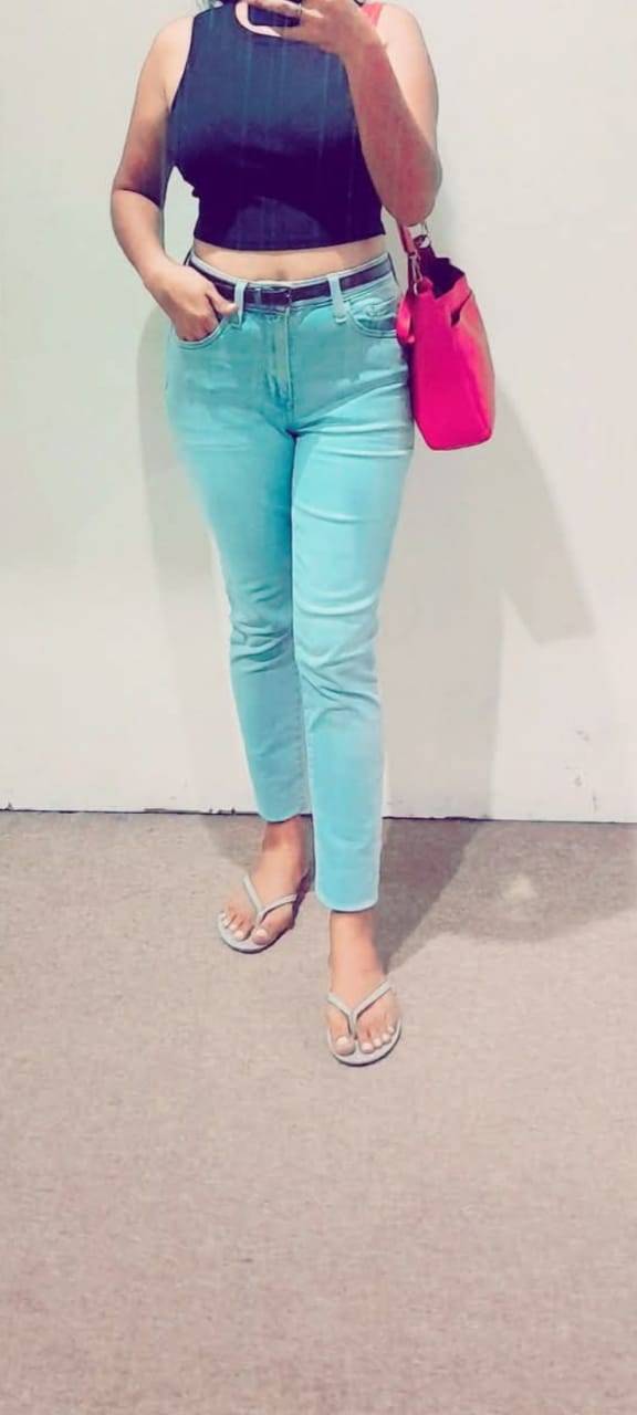 DECENT AND HOT GIRL AT mathara, galle