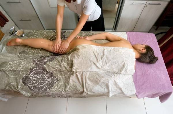 3000 𝗺𝗮𝘀𝘀𝗮𝗴𝗲 𝗳𝗼𝗿 only 𝗴𝗶𝗿𝗹𝘀 and woman ♀️ only massage service 0721024963