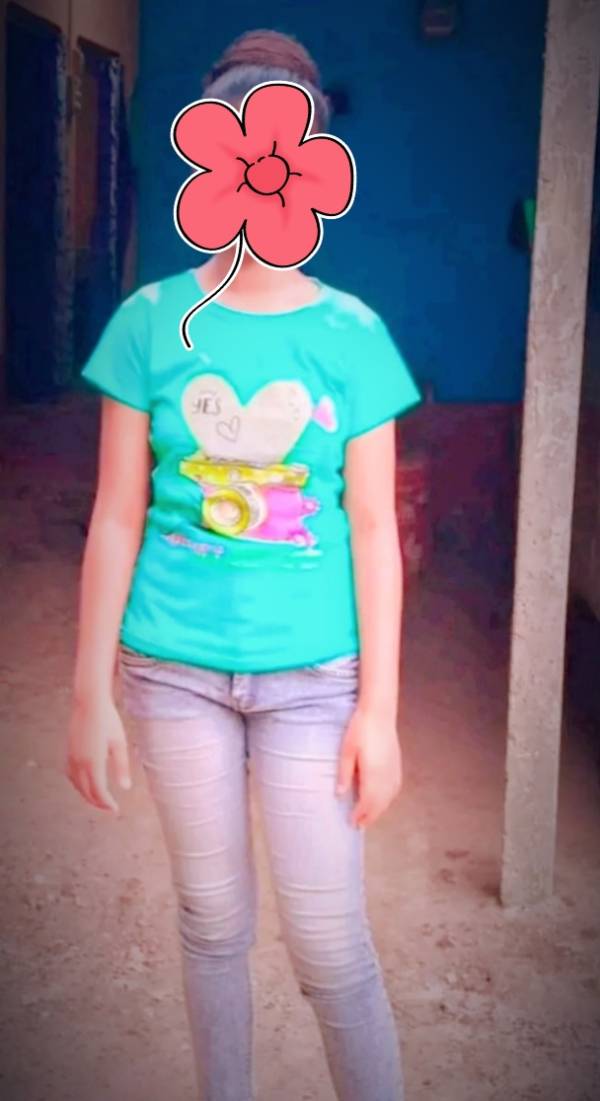 Hot girl  atAnamaduwa. Kottukachchiya Puththalam Puttalam අාණමඩුව කොට්ටුකච්චිය පුත්තලම්