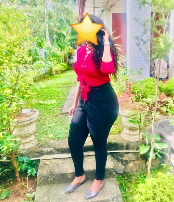 Manushi Full service Nugegoda, kohuwala, narahenpita 9000/- with room