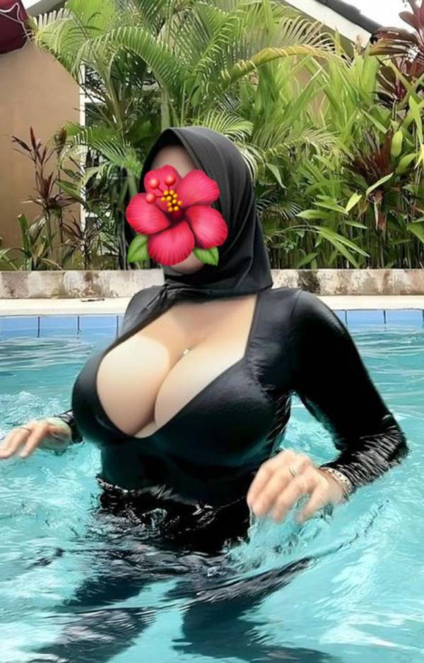 😍SEXY MUSLIM GIRL😍  Professional level strip cam show