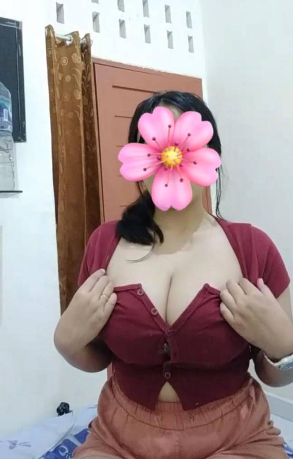 ✅️Muslim girl with big boobs hpt cam show✅️