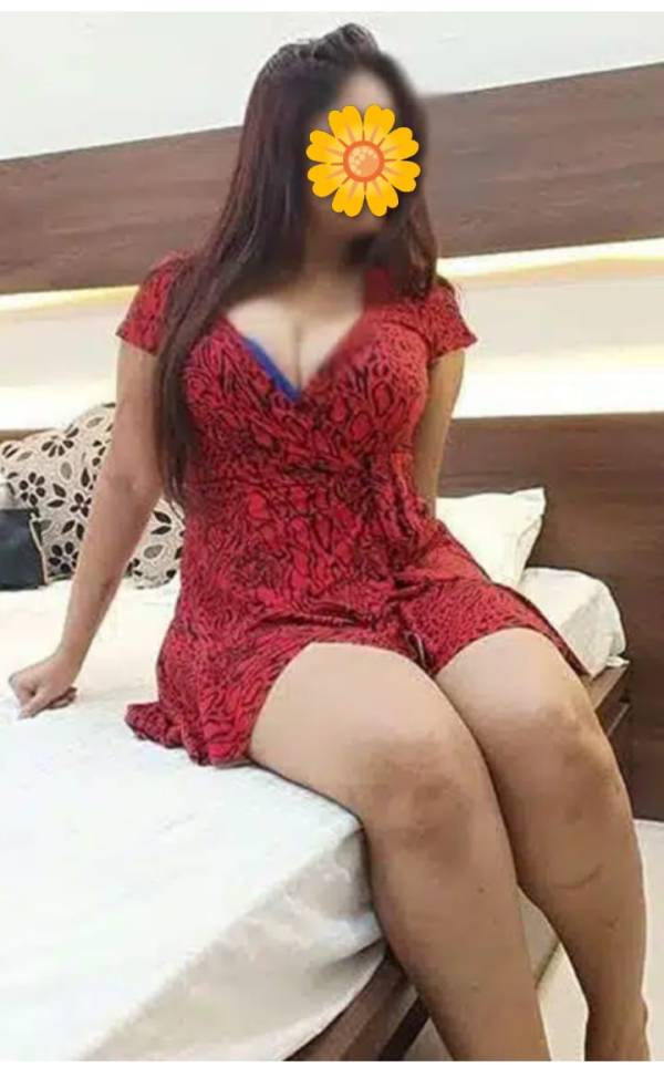 8000/= Hottest girl at bambalapitiya