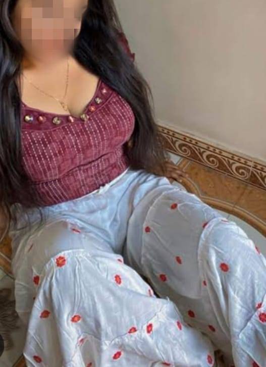 Isha with hot cam show 🔥