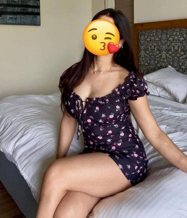 sexy girl at Bambalapitiya බම්බලපිටිය . ✅️அழகான தமிழ் பெண்✅️