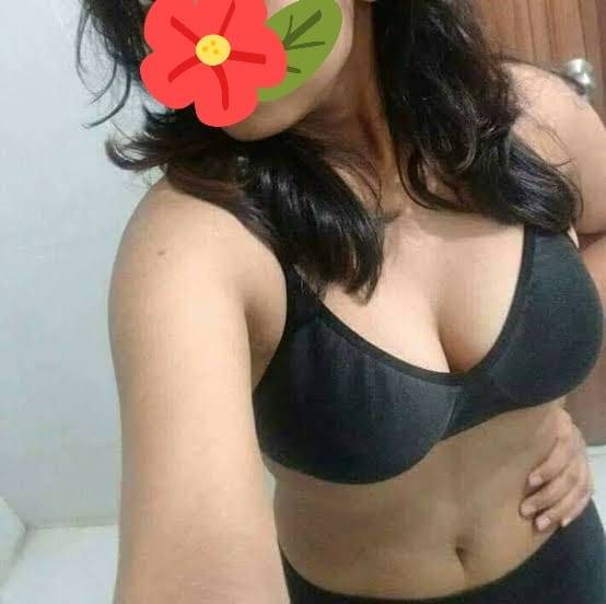Hot girl cam show