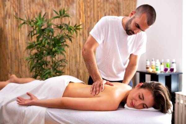 Special Female Massage Treatment Comfortable And Relax Massage Treatments