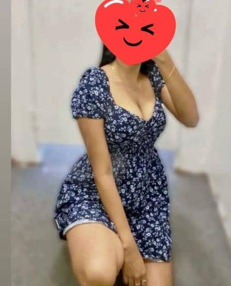 Beautiful Sexy Hot Young Girl Full Service Available 2 Shot 6000/= 🥀