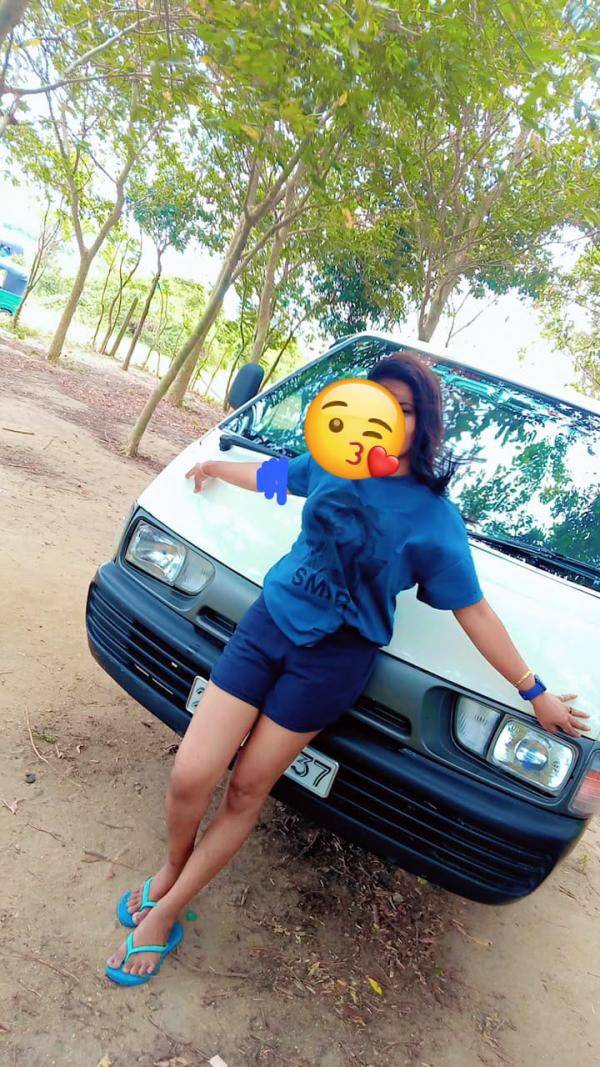 DECENT AND HOT GIRL AT mahragama, piliyandala, kottawa
