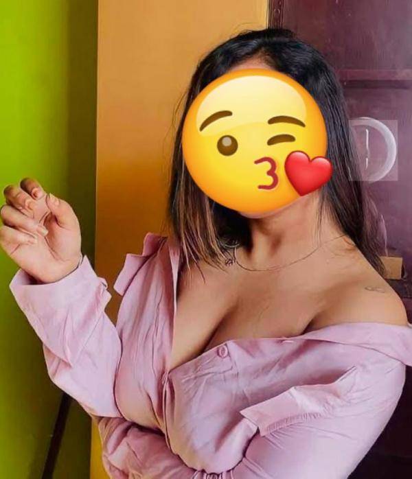Super Hot girl at Maharagama, Nugegoda