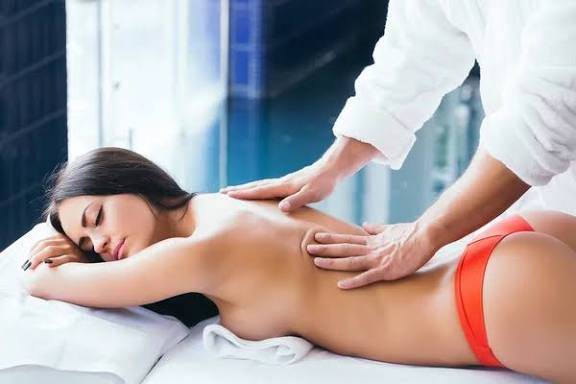🔳First class best oil massage