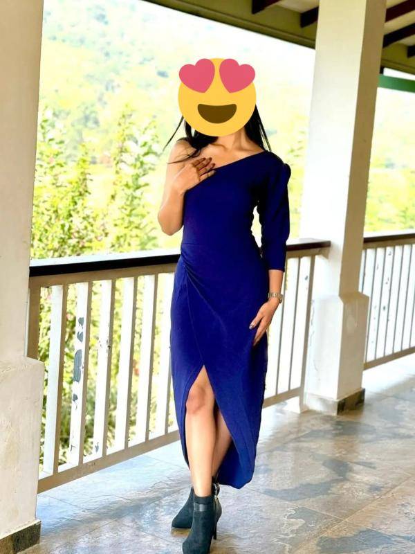 𝗙𝘂𝗹𝗹 𝐒𝐞𝐫𝐯𝐢𝐜𝐞 with hot girl at Malabe pittugala kaduwela
