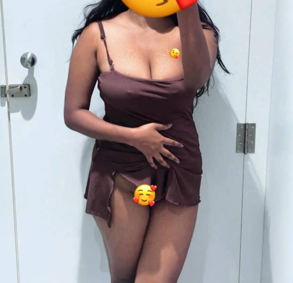 Sexy Figure එක්ක තියෙන මාත් එක්ක සුපිරි Fun එක්ක ගන්න එන්න කොල්ලනේ 🥵❤️ 100% Genuine Service 💯👑