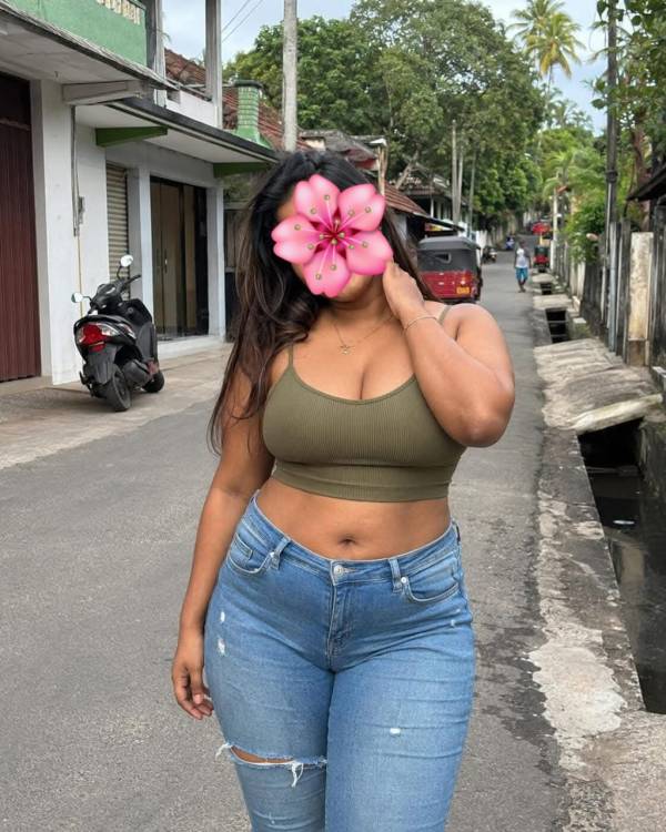 Hiru Kotte Beautiful Young Girl Full Service 6000/=