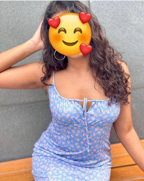 😍ආසයිද මගෙ පූසිට අත දානව බලන්න .....😍