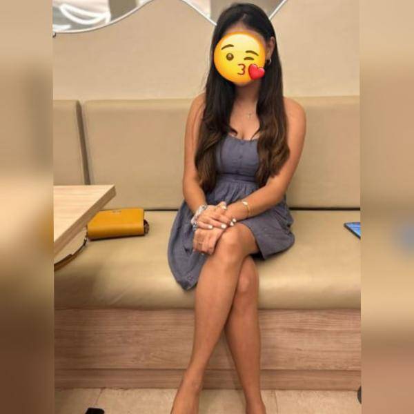 🔥Hot Tamil girl at ✅️Kollupitiya bambalapitiya wellawatte wallawaththa කොල්ලුපිටියේ බම්බලපිටියේ වැල්ලවත්ත🔥