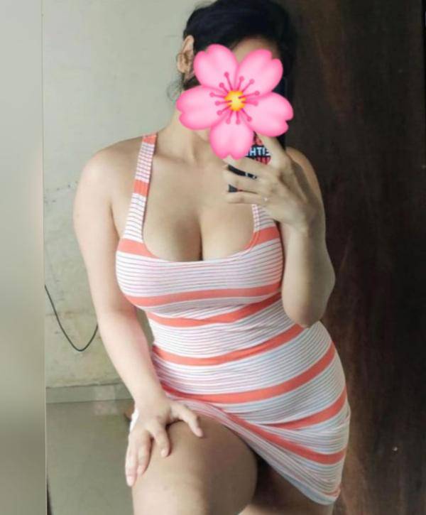 Full Service Young Girl in 👉Wellawatte🤗    😍8,000/- English💯,Sinhala, Tamil  💯ok)