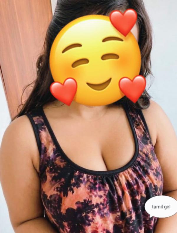 I am wearing this dress 😘 genuine cam show